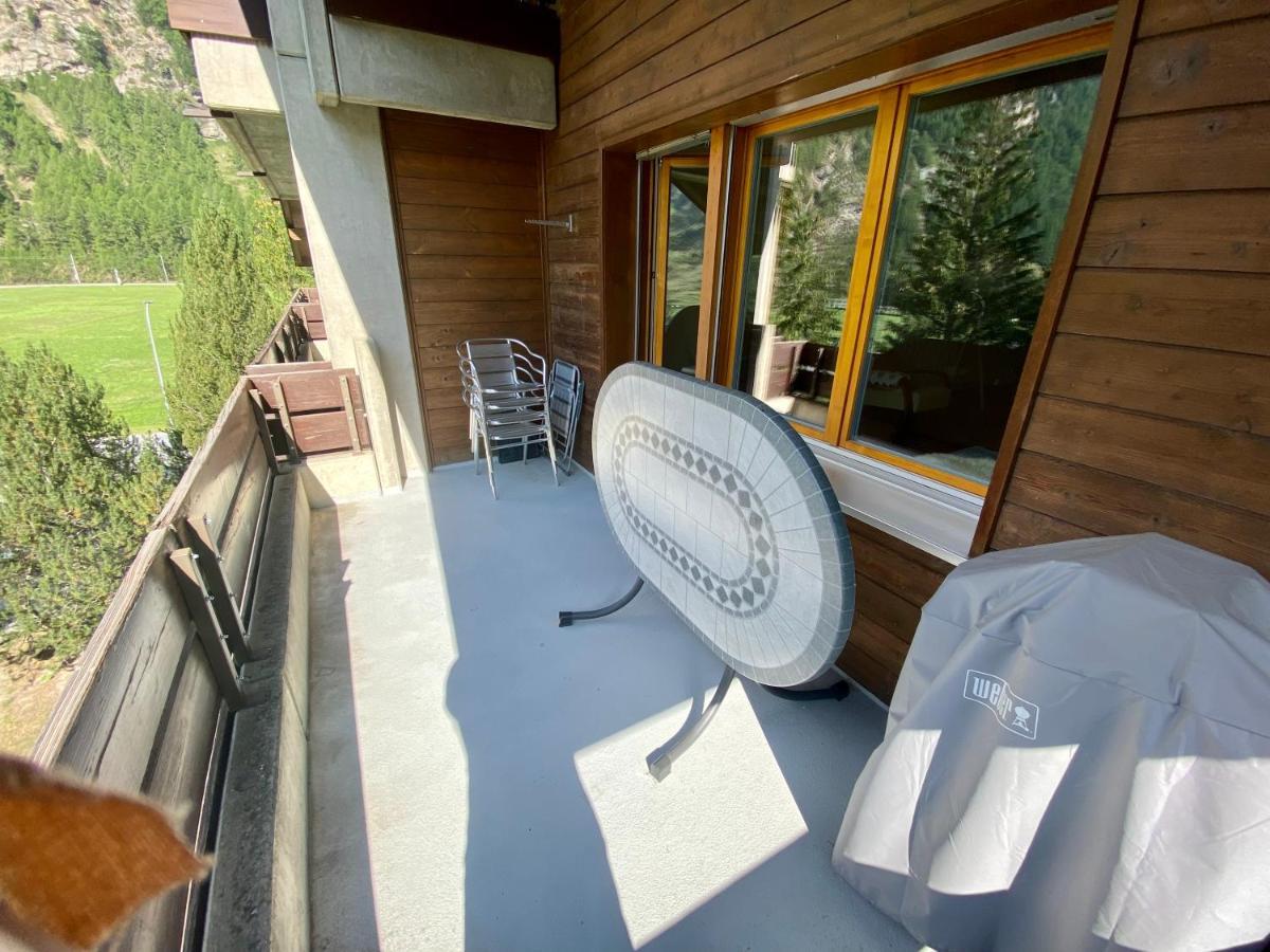 Moderne Dachwohnung Naehe Zermatt Mit Balkon Täsch Dış mekan fotoğraf